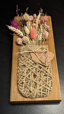 Vase mit Trockenblumen